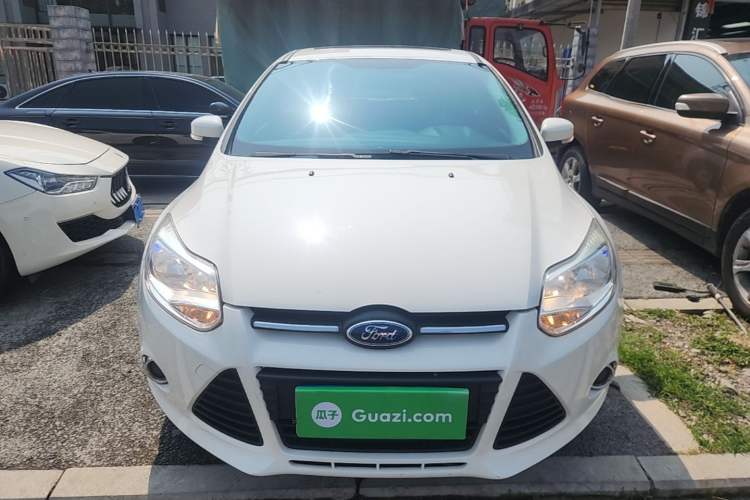 Used Ford Focus 2012 Hatchback 1.6L Automatic Fashion Edition Front