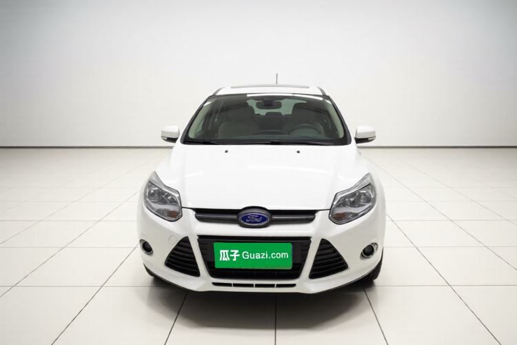 Used Ford Focus 2012 Sedan 1.6L Manual Fashion Edition Front