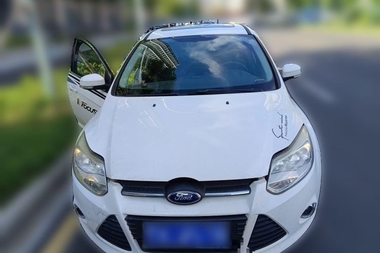 Used Ford Focus 2012 Hatchback 1.6L Automatic Fashion Edition Front
