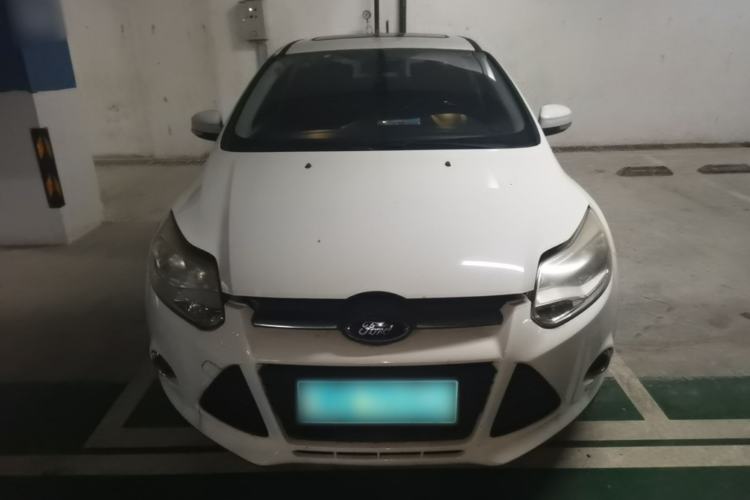 Used Ford Focus 2012 Sedan 1.6L Manual Fashion Edition Front