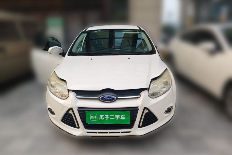 Used Ford Focus 2012 Hatchback 1.6L Manual Fashion Edition Front