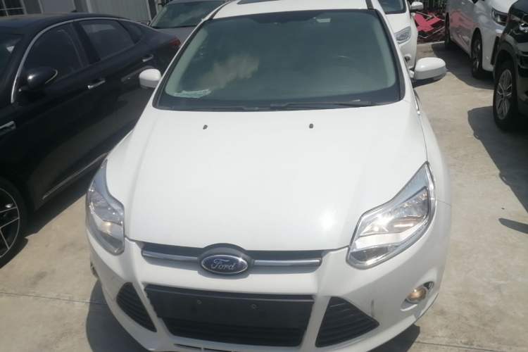 Used Ford Focus 2012 Hatchback 1.6L Automatic Fashion Edition Front