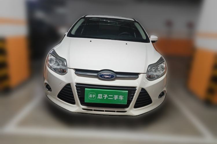 Used Ford Focus 2012 Sedan 1.6L Manual Fashion Edition Front