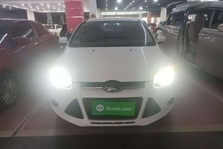 Used Ford Focus 2012 Sedan 1.6L Manual Comfort Model Front