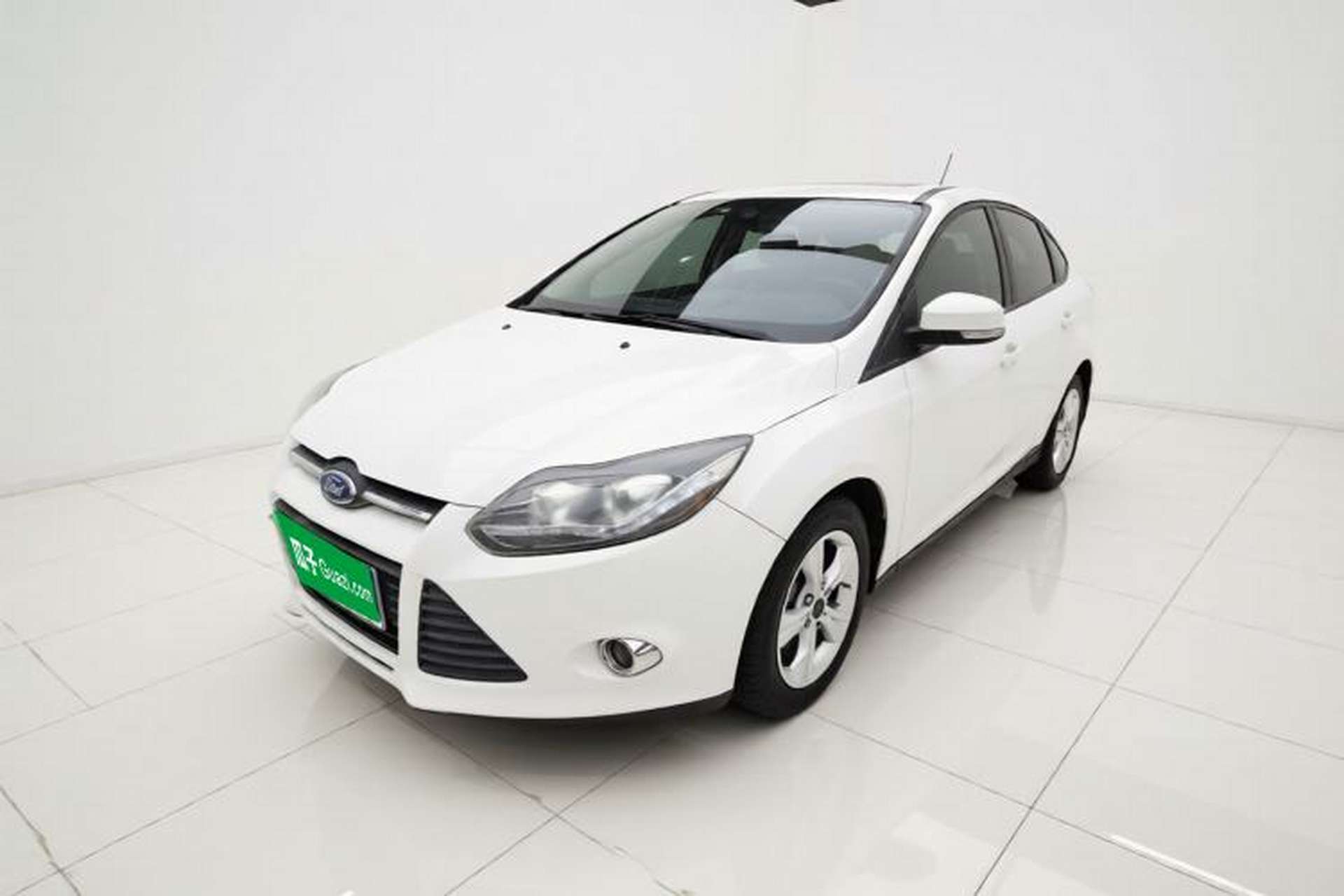 Used Ford Focus 2012 Sedan 1.6L Automatic Fashion Edition Front Left 45 Deg