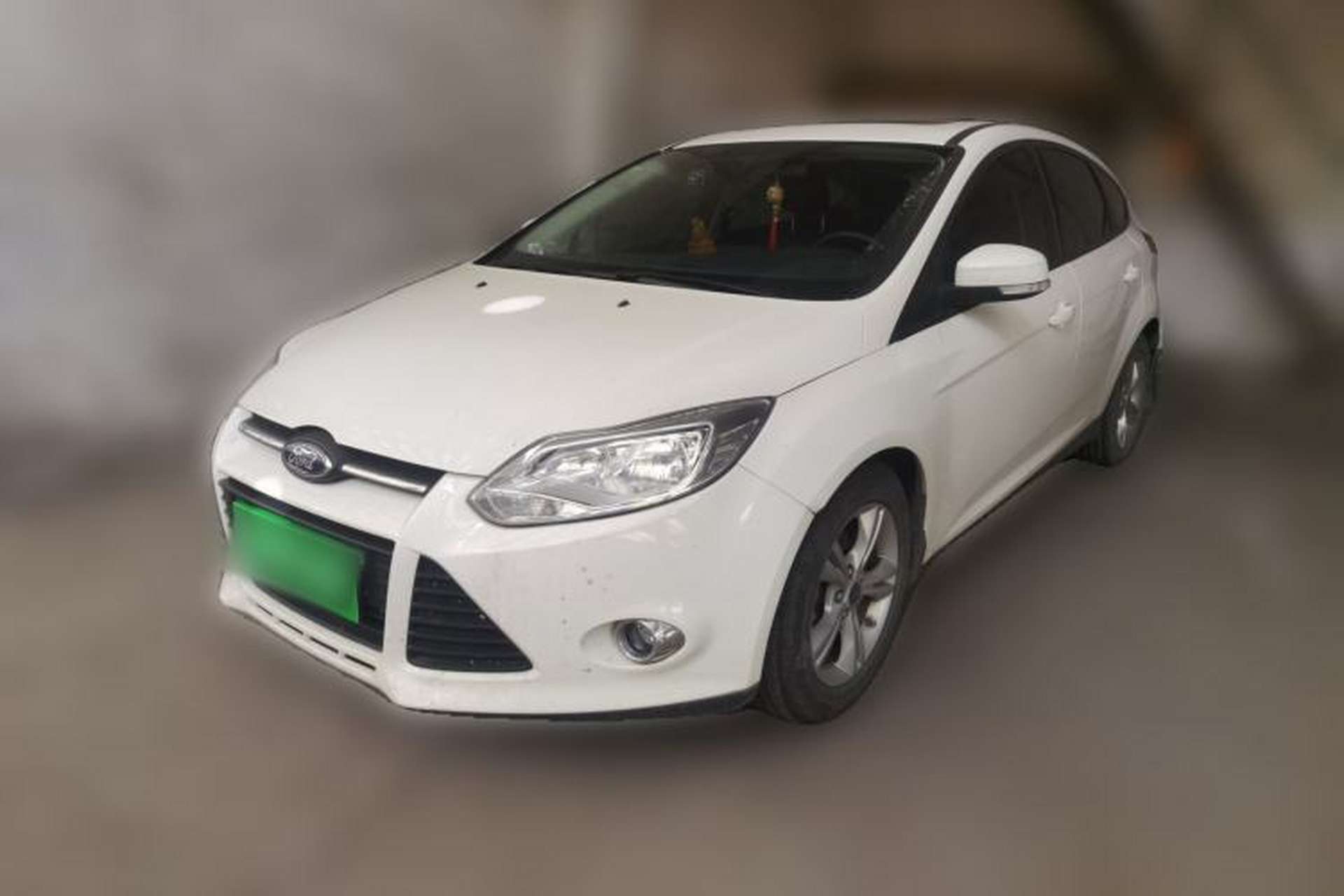 Used Ford Focus 2012 Hatchback 1.6L Automatic Fashion Edition Front Left 45 Deg