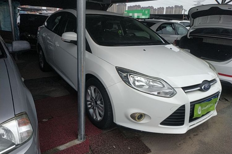 Used Ford Focus 2012 Sedan 1.6L Manual Comfort Model Front Right 45 Deg