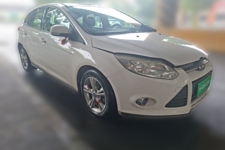 Used Ford Focus 2012 Hatchback 1.6L Automatic Fashion Edition Front Right 45 Deg