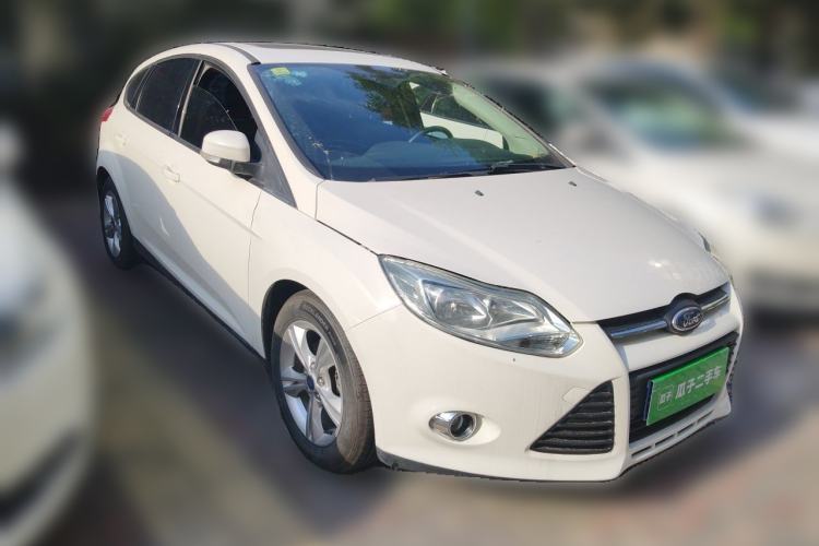 Used Ford Focus 2012 Hatchback 1.6L Automatic Fashion Edition Front Right 45 Deg