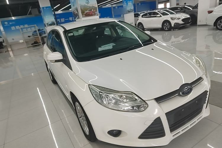 Used Ford Focus 2012 Hatchback 1.6L Automatic Comfort Model Front Right 45 Deg