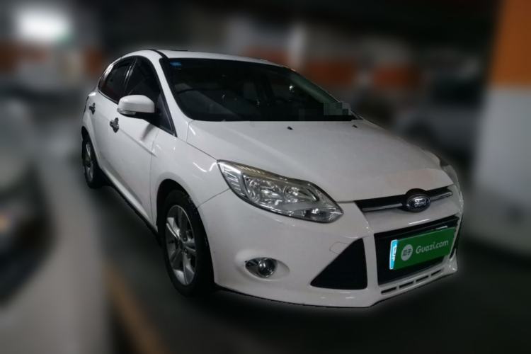 Used Ford Focus 2012 Hatchback 1.6L Automatic Fashion Edition Front Right 45 Deg