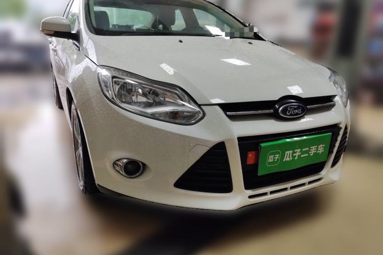 Used Ford Focus 2012 Sedan 1.6L Automatic Fashion Edition Front Right 45 Deg