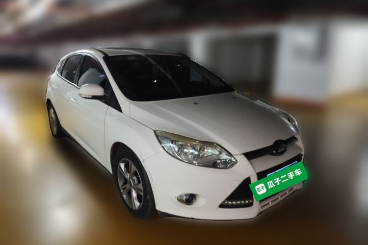 Used Ford Focus 2012 Hatchback 1.6L Automatic Fashion Edition Front Right 45 Deg