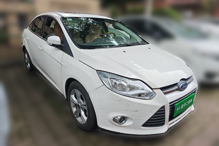 Used Ford Focus 2012 Sedan 1.6L Automatic Fashion Edition Front Right 45 Deg