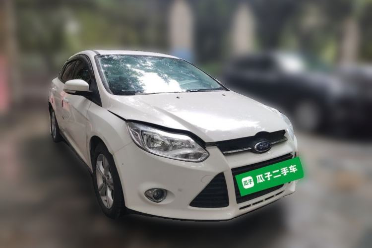 Used Ford Focus 2012 Sedan 1.6L Manual Fashion Edition Front Right 45 Deg