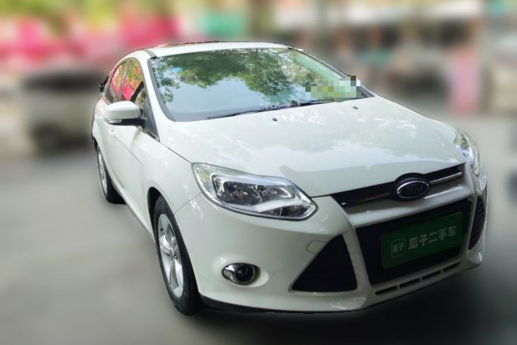 Used Ford Focus 2012 Hatchback 1.6L Automatic Fashion Edition Front Right 45 Deg