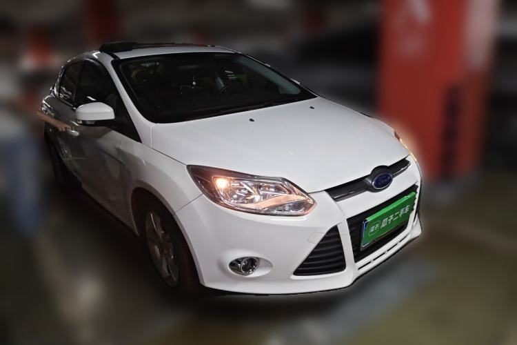 Used Ford Focus 2012 Sedan 1.6L Automatic Fashion Edition Front Right 45 Deg