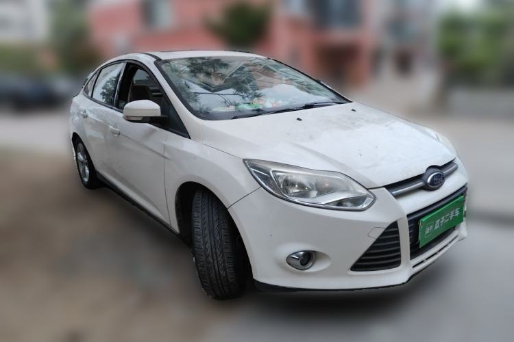 Used Ford Focus 2012 Sedan 1.6L Manual Fashion Edition Front Right 45 Deg