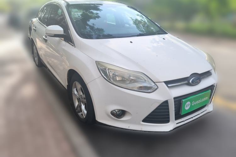 Used Ford Focus 2012 Hatchback 1.6L Automatic Fashion Edition Front Right 45 Deg