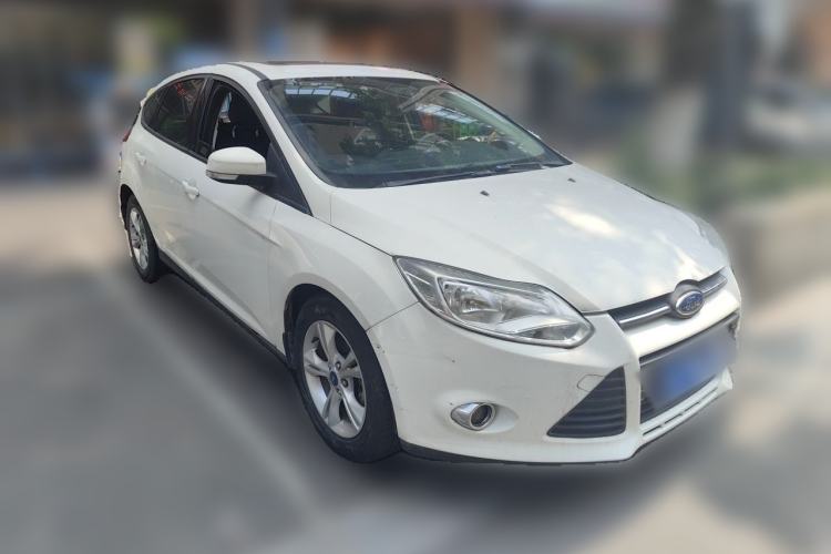 Used Ford Focus 2012 Hatchback 1.6L Automatic Fashion Edition Front Right 45 Deg