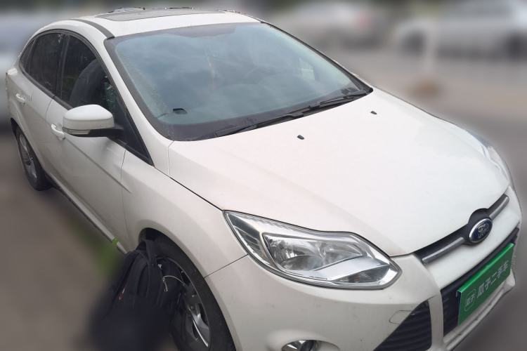 Used Ford Focus 2012 Sedan 1.6L Automatic Fashion Edition Front Right 45 Deg