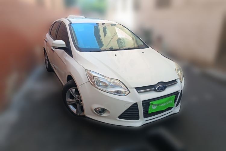 Used Ford Focus 2012 Hatchback 1.6L Automatic Fashion Edition Front Right 45 Deg