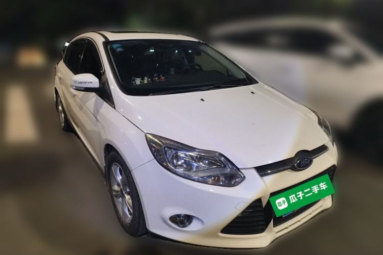Used Ford Focus 2012 Hatchback 1.6L Automatic Fashion Edition Front Right 45 Deg