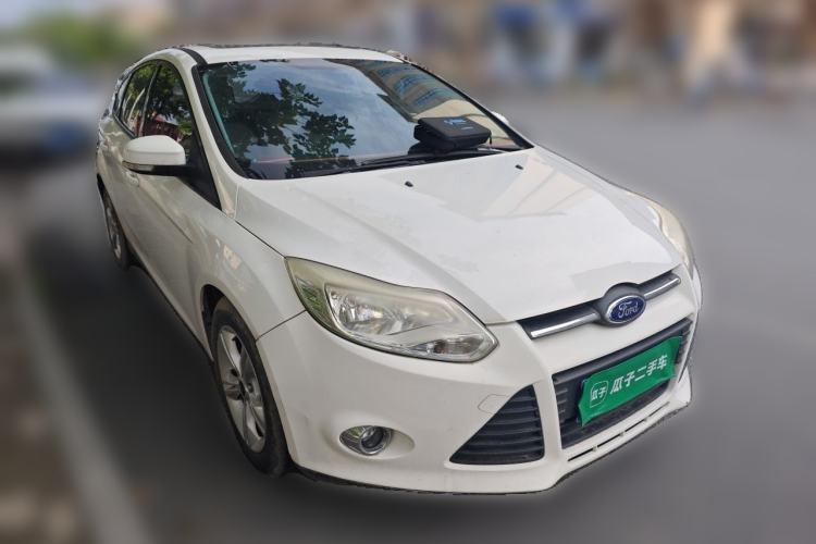 Used Ford Focus 2012 Hatchback 1.6L Manual Fashion Edition Front Right 45 Deg