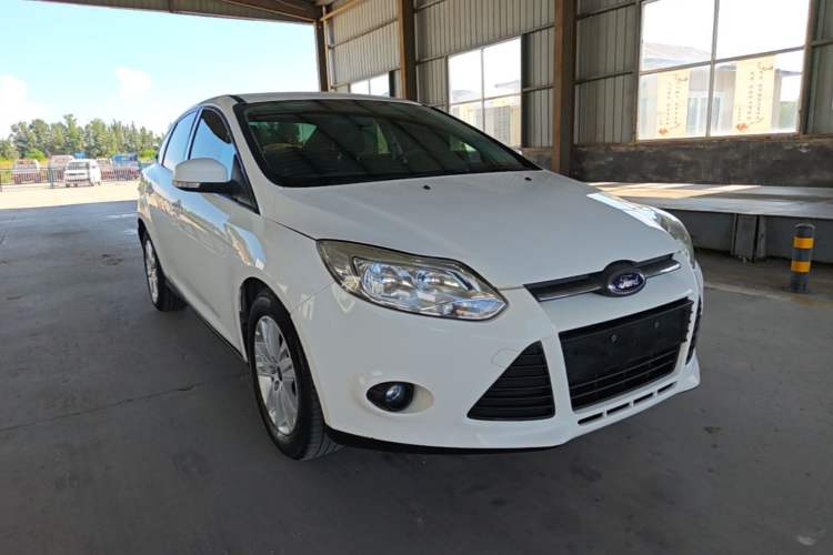 Used Ford Focus 2012 Sedan 1.6L Automatic Comfort Model Front Right 45 Deg