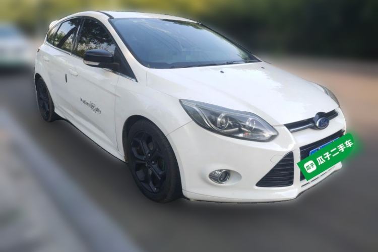 Used Ford Focus 2012 Hatchback 2.0L Automatic Luxury Sport Model Front Right 45 Deg