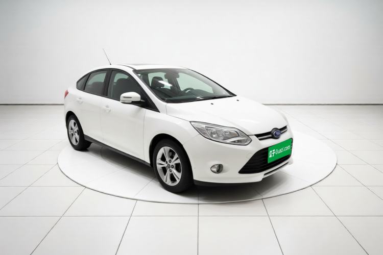 Used Ford Focus 2012 Sedan 1.6L Manual Fashion Edition Front Right 45 Deg