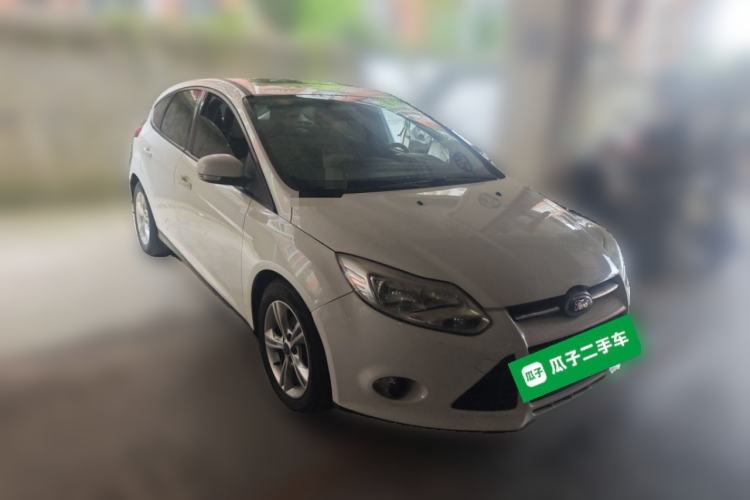 Used Ford Focus 2012 Hatchback 1.6L Automatic Fashion Edition Front Right 45 Deg