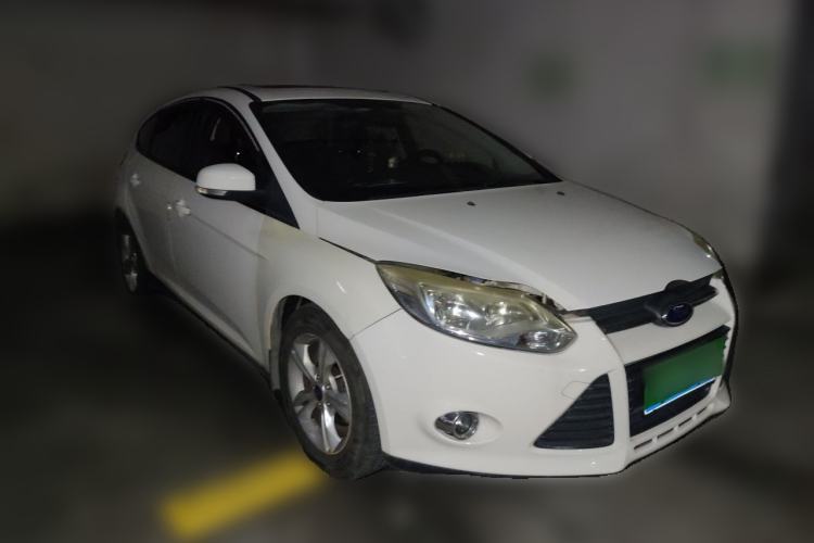 Used Ford Focus 2012 Hatchback 1.6L Automatic Fashion Edition Front Right 45 Deg