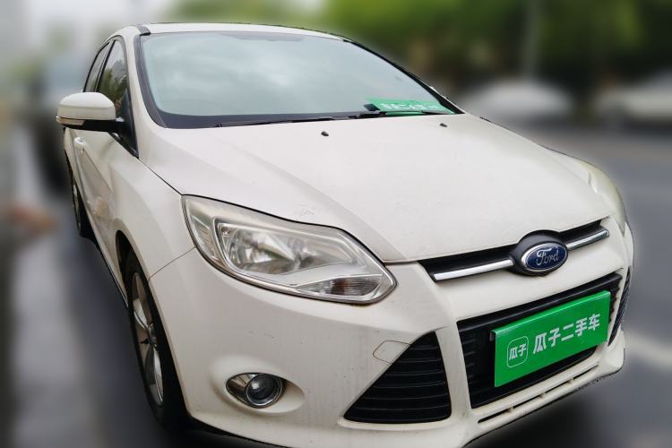 Used Ford Focus 2012 Sedan 1.6L Automatic Fashion Edition Front Right 45 Deg