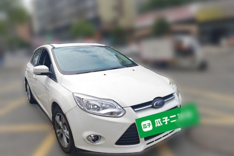 Used Ford Focus 2012 Hatchback 1.6L Automatic Fashion Edition Front Right 45 Deg