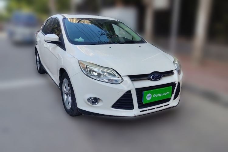 Used Ford Focus 2012 Hatchback 1.6L Automatic Fashion Edition Front Right 45 Deg