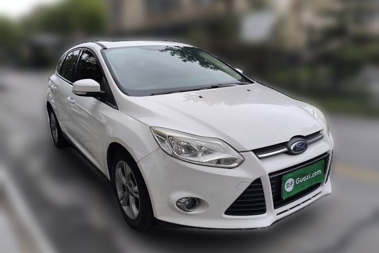 Used Ford Focus 2012 Hatchback 1.6L Automatic Fashion Edition Front Right 45 Deg
