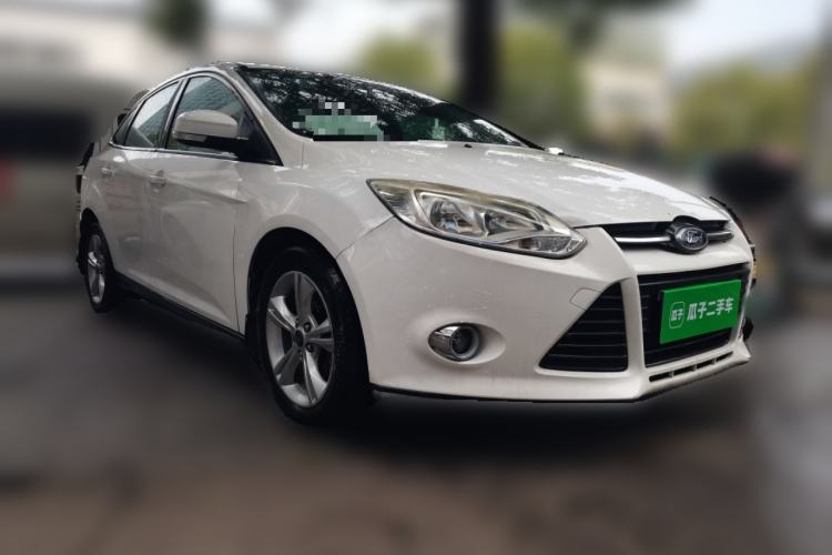 Used Ford Focus 2012 Sedan 1.6L Automatic Fashion Edition Front Right 45 Deg