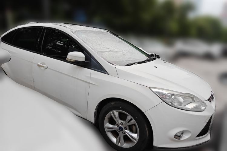 Used Ford Focus 2012 Sedan 1.6L Automatic Fashion Edition Front Right 45 Deg