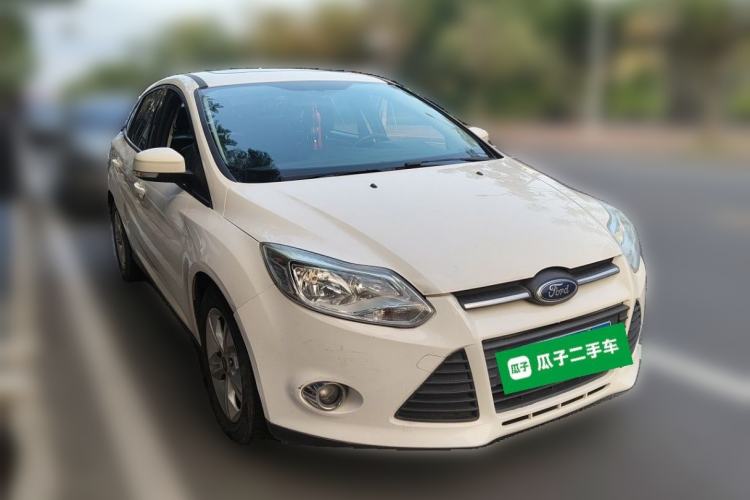 Used Ford Focus 2012 Sedan 1.6L Automatic Fashion Edition Front Right 45 Deg