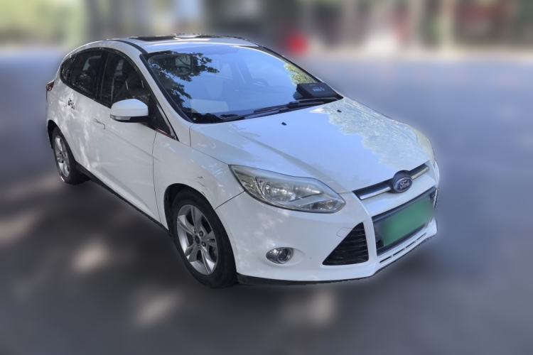 Used Ford Focus 2012 Hatchback 1.6L Automatic Fashion Edition Front Right 45 Deg