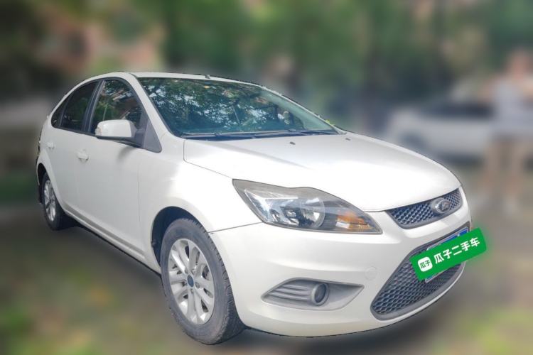 Used Ford Focus 2012 Hatchback Classic 1.8L Automatic Base Model Front Right 45 Deg