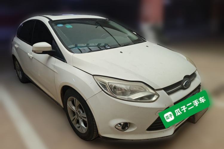 Used Ford Focus 2012 Hatchback 1.6L Automatic Fashion Edition Front Right 45 Deg