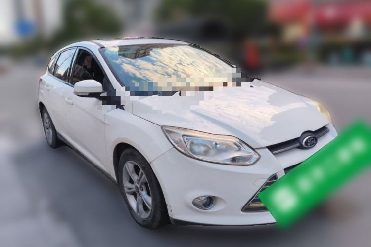 Used Ford Focus 2012 Hatchback 1.6L Automatic Fashion Edition Front Right 45 Deg