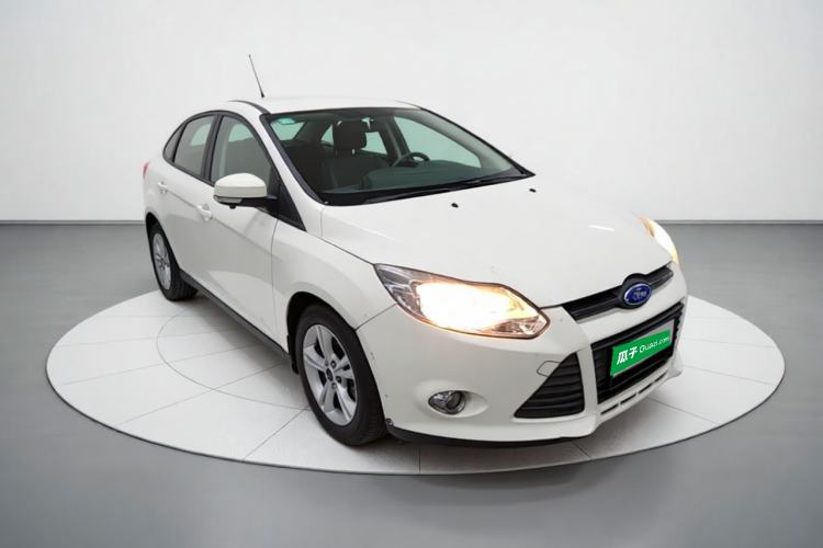 Used Ford Focus 2012 Sedan 1.6L Automatic Fashion Edition Front Right 45 Deg