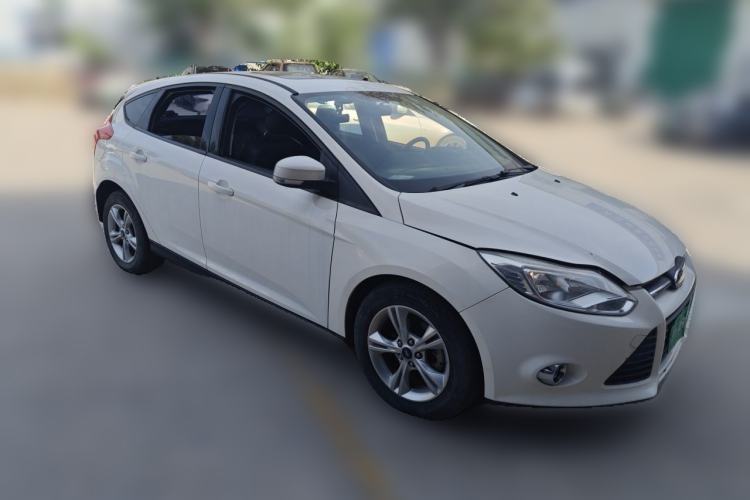 Used Ford Focus 2012 Hatchback 1.6L Automatic Fashion Edition Front Right 45 Deg