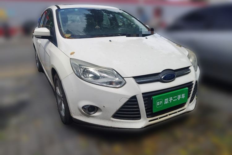 Used Ford Focus 2012 Hatchback 1.6L Automatic Fashion Edition Front Right 45 Deg