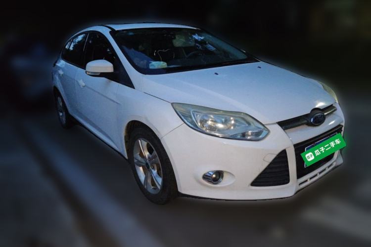 Used Ford Focus 2012 Hatchback 1.6L Automatic Fashion Edition Front Right 45 Deg