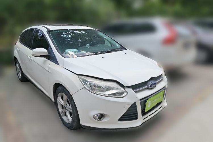 Used Ford Focus 2012 Hatchback 1.6L Automatic Fashion Edition Front Right 45 Deg