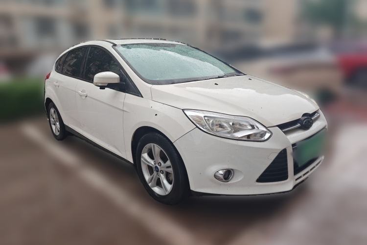 Used Ford Focus 2012 Hatchback 1.6L Automatic Fashion Edition Front Right 45 Deg